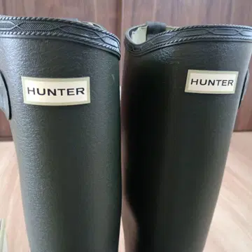 HUNTER 다크 그린 장화 버클 포함
