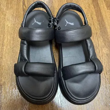 새상품급 푸마 통굽 샌들 블랙 마유 샌들