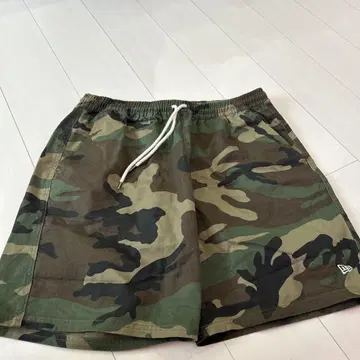뉴에라 카모 패턴 숏팬츠 X LARGE
