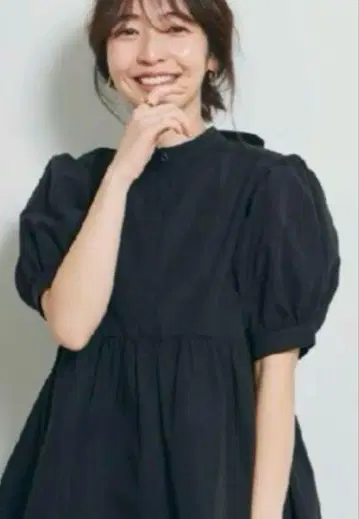 여성용 상의 블라우스 블랙 세련된 고급 리본 미사용 새상품