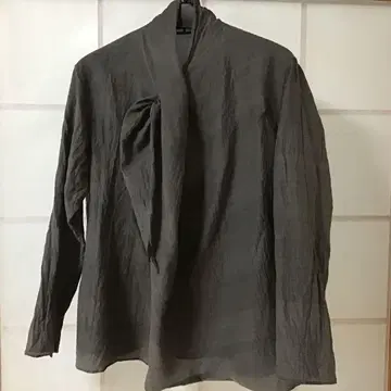 요건 레일 블라우스