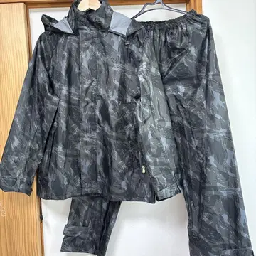 카모 패턴 후드 부착 레인코트 M