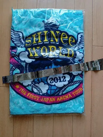 SHINee World 2012 공식 타월 은색 테이프 포함 태민 온유