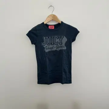 Juicy Couture 네이비 티셔츠