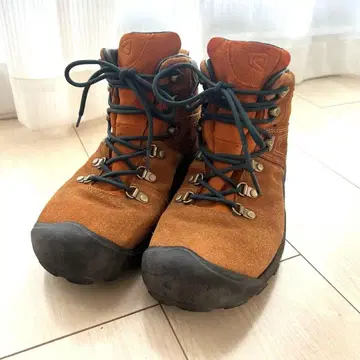 KEEN 등산화 *피레네즈