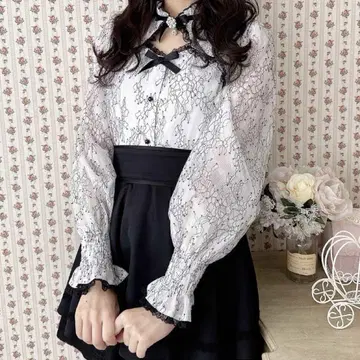 ROJITA 배색 레이스 긴팔 상의