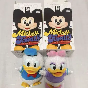pop mart 디즈니 데이지&도날드 세트