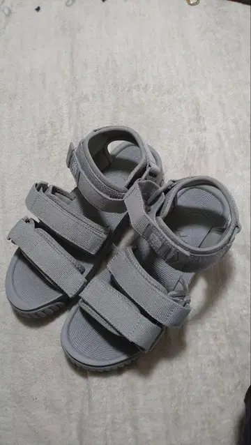 SHAKA 샌들