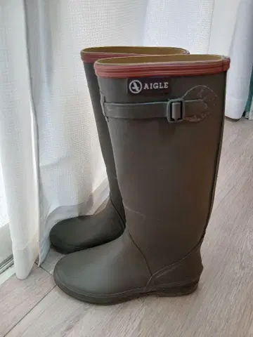 AIGLE 올리브 그린 장화