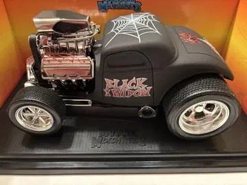MUSCLE MACHINES'33 FORD COUPE 1/18