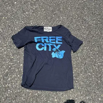 FREE CITY 네이비 티셔츠
