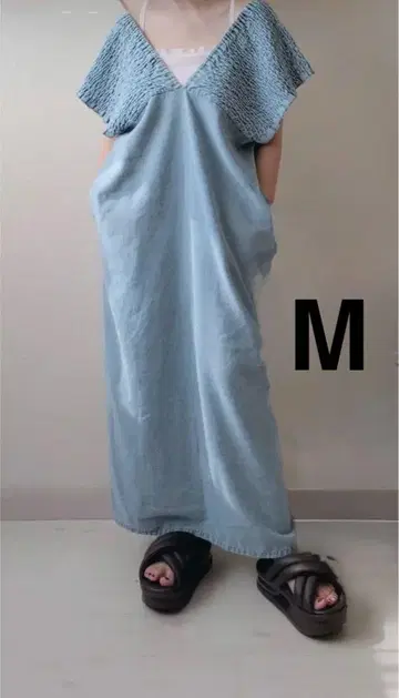 시마무라 데님 셔링 원피스 중간 파랑 M 사이즈 daaco 착용