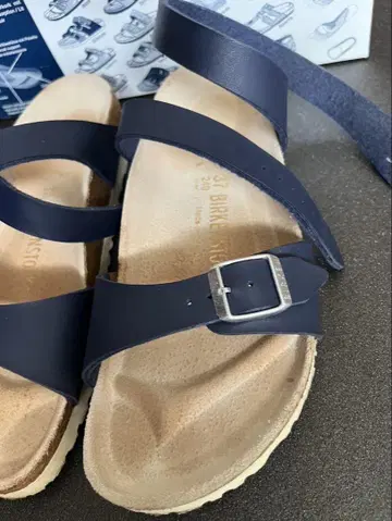 BIRKENSTOCK 네이비 컴포트 샌들 사이즈 37