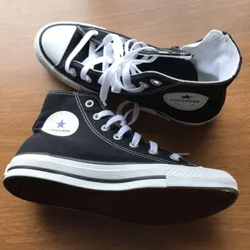 CONVERSE 블랙 하이컷 스니커즈 23.5cm