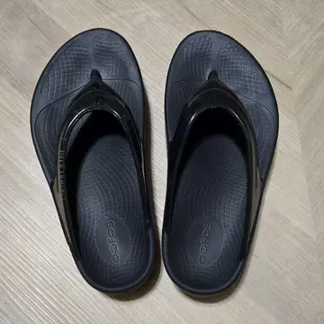 OOFOS 우포스 우메가 블랙