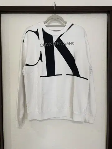 CALVIN KLEIN JEANS 화이트 맨투맨