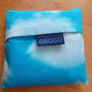BAGGU 스탠다드 파란 하늘과 구름 디자인