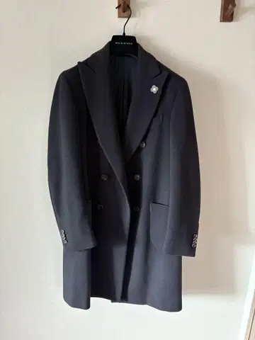 LARDINI 다크 네이비 더블 브레스트 체스터 코트