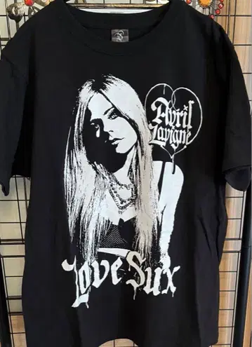 Avril Lavigne Love Sux 티셔츠