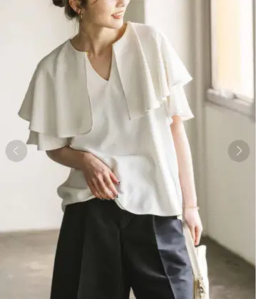 노블 케이프 프릴 블라우스 화이트