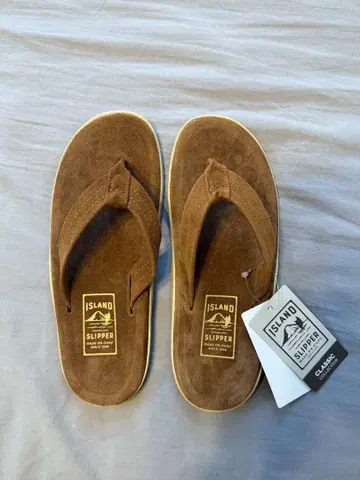 28 새상품 ISLAND SLIPPER 샌들 PT203