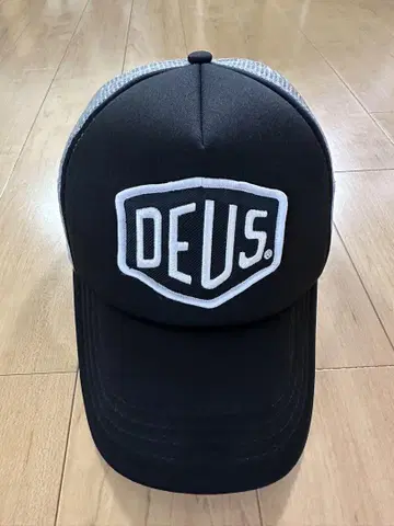 DEUS DEUS 트래커 캡