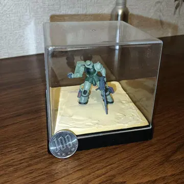 1/400 자쿠 in 클리어 케이스