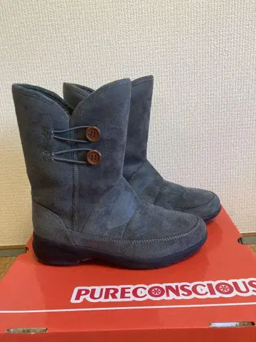 PURE CONSCIOUS 그레이 버튼이 달린 숏부츠