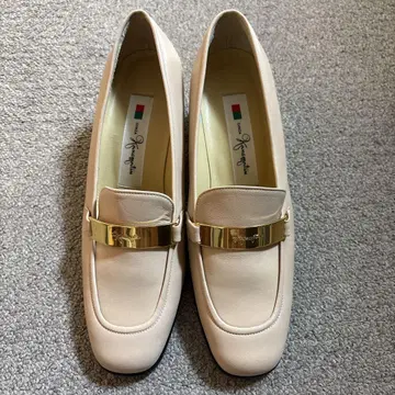긴자 카네마츠 Kanematsu 펌프스 22.5cm
