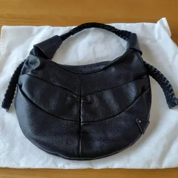 matelasse durer 백 소가죽 블랙
