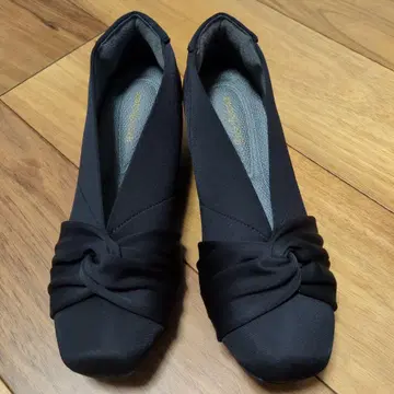 L 사이즈 아치 밸런스 블랙 펌프스 외반모지 새상품급