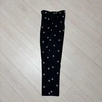 블랙과 그레이의 물방울 패턴 캐주얼 팬츠