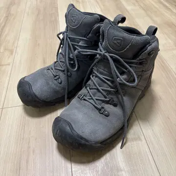 KEEN 하이컷 아웃도어 신발 그레이 27.5cm
