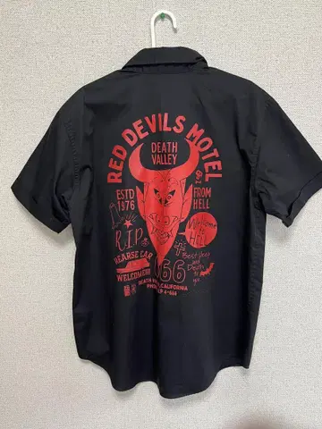 RED DEVILS MOTEL 레드 데빌스 모텔 반팔 버튼 다운 셔츠