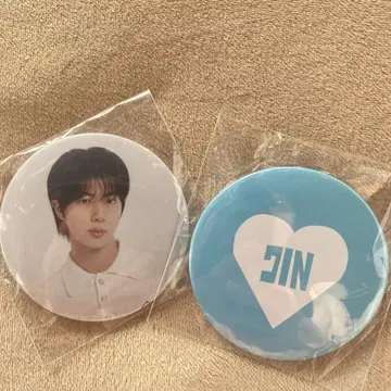 BTS JIN RUNSEOKJIN 캡슐 토이 가챠 캔뱃지 2개