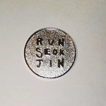 RUNSEOKJIN in JAPAN 캡슐 토이 메달 코인 JIN