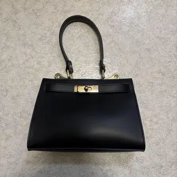 오렌티 숄더백