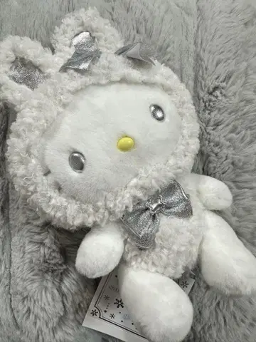 산리오 푹신푹신 스노우 토끼 봉제 인형 키티 헬로키티