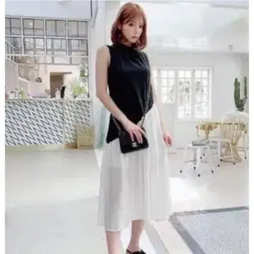 미사용 새상품 rady 슬리브리스 원피스 바이컬러