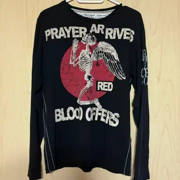 Y2K 그래픽 셔츠, 왼쪽 소매에 자수 장식