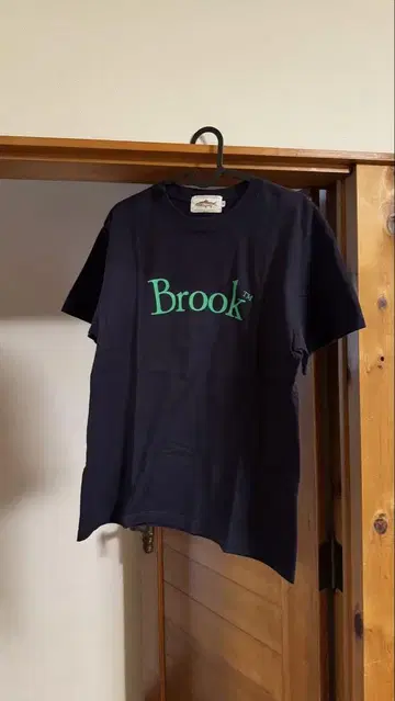 Brook 티셔츠 M 사이즈