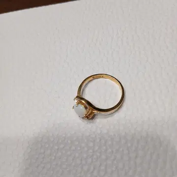 오팔 장식 골드 링