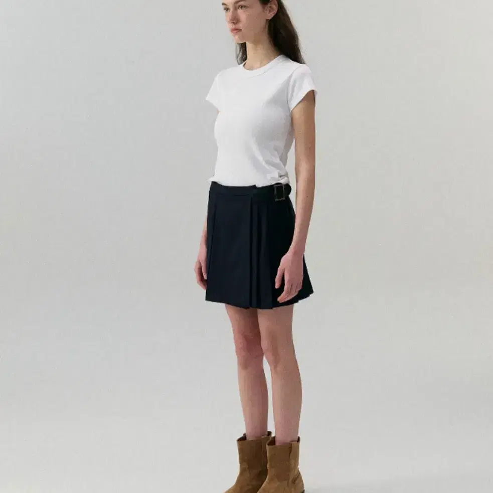 【THE BARNNET】 Lignes Lace Mini Skirt The Barnnet Skirt Lignes Lace Mini Skirt White New #더바넷