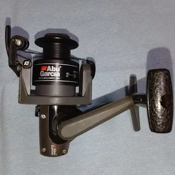 Abu Garcia ACCU BALANCE 200 스피닝 릴