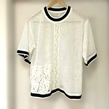 레이스 티셔츠