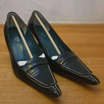 새상품급 블랙 스틸레토 힐 5cm