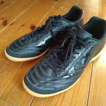 Mizuno Morelia Neo 풋살화 블랙/레드