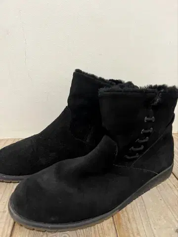emu 블랙 무스탕 부츠 사이즈 11 28cm