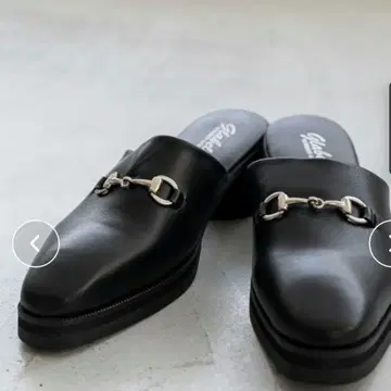 shoowtime 블랙 뮬 샌들 금속 버클
