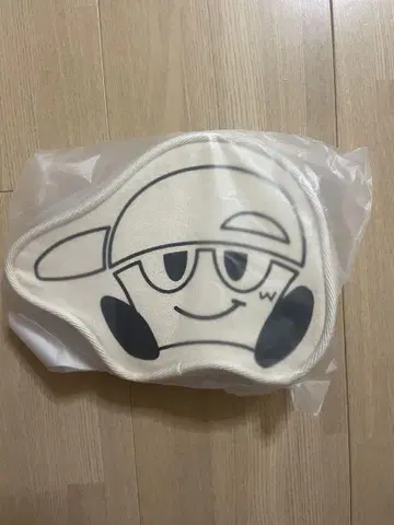 west. 얏츠 파우치